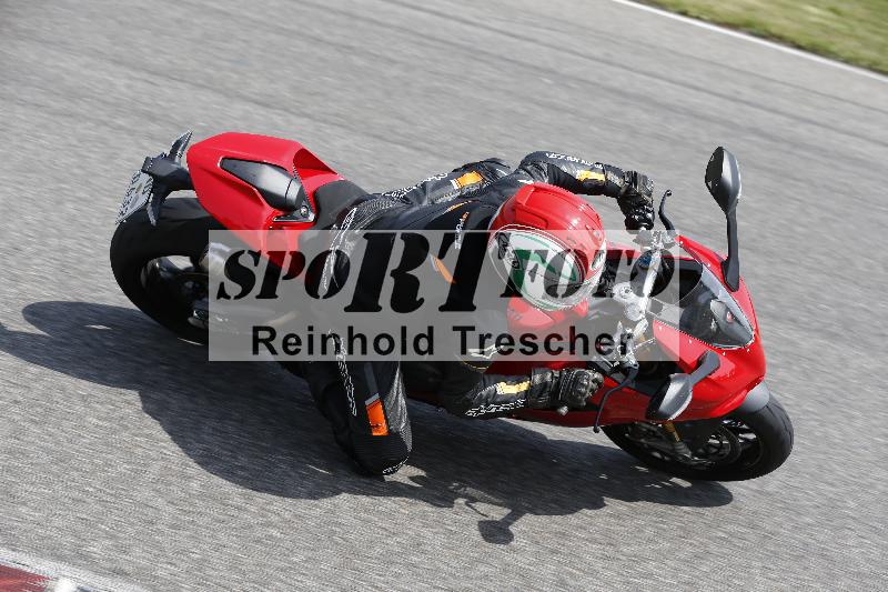 /27 12.06.2025 Ducati Schweiz Trackday Warmup  ADR/gelb-jeaune/ohne